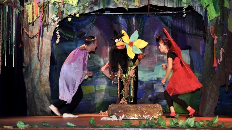 Tiyatro Fil İzmir’de Perdelerini Açtı