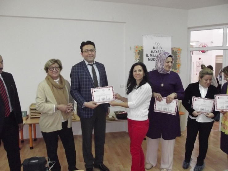Öğretmenler İçin Montessori Eğitimi Başladı