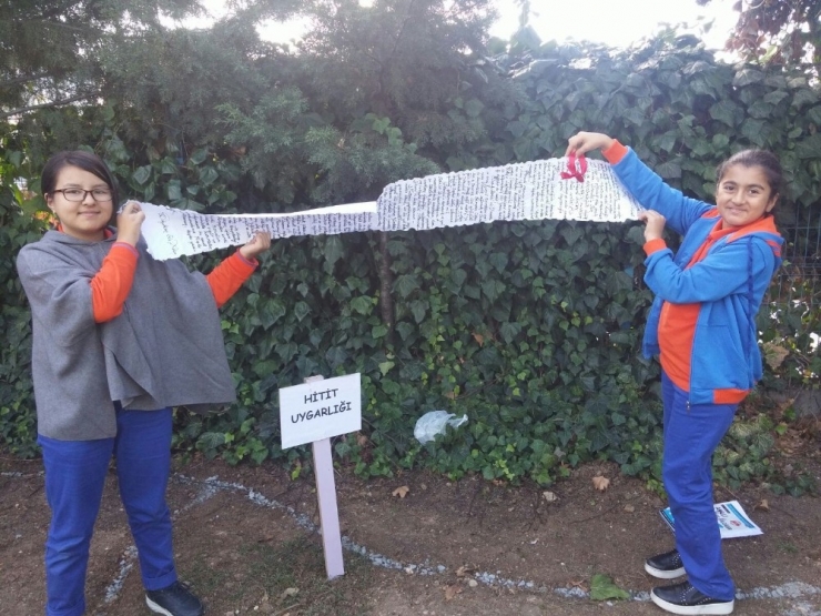 İhlas Koleji Öğrencilerinden Arkeolojik Kazı Çalışması