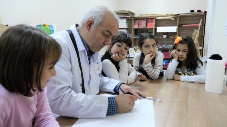 Çocuklar Erken Yaşta Üniversiteli Oldular