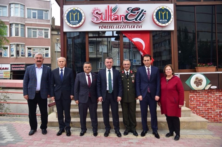 Protokol Üyeleri Bilecik’in Unutulmaya Yüz Tutmuş Lezzetlerini Tattı