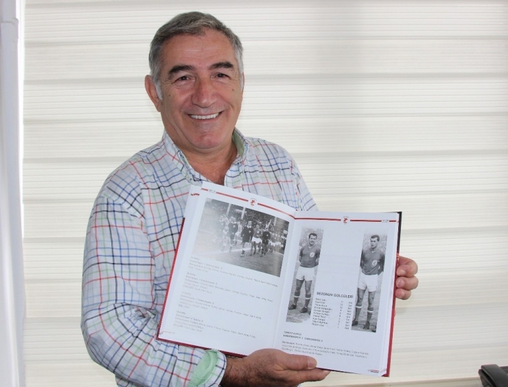 Samsunspor’un Tarihi Kitaplaştı