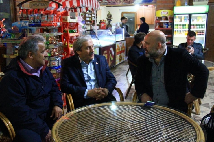 Dedesinin Yaptırdığı Tren Köprüsü Altında Karşılandı