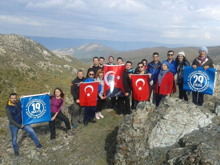 29 Ekim’i Doğa Yürüyüşünde Kutladılar