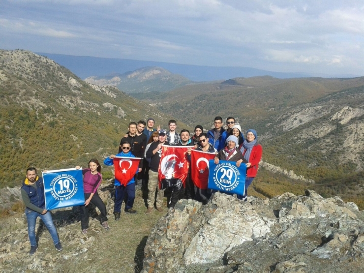 29 Ekim’i Doğa Yürüyüşünde Kutladılar