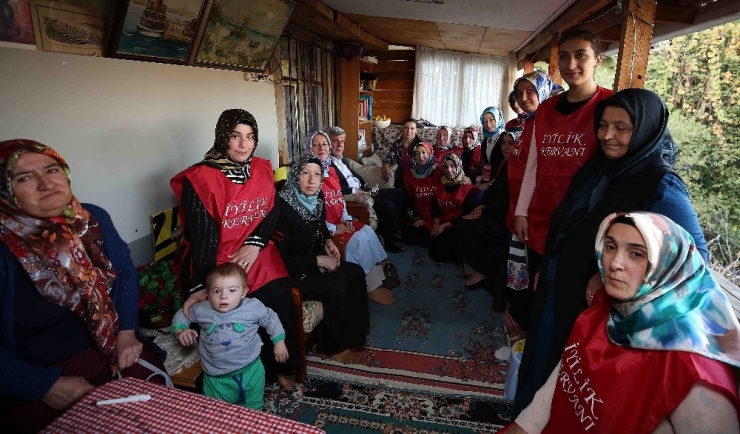 Başkan Karaosmanooğlu , İyilik Kervanı Başkanı Asiye Gül’ü Ziyaret Etti