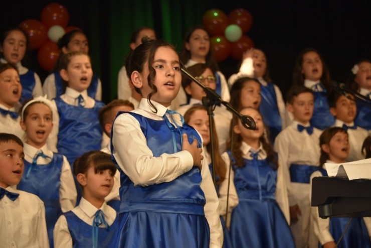 Yunusemre’de Çocuk Korosu Kuruldu