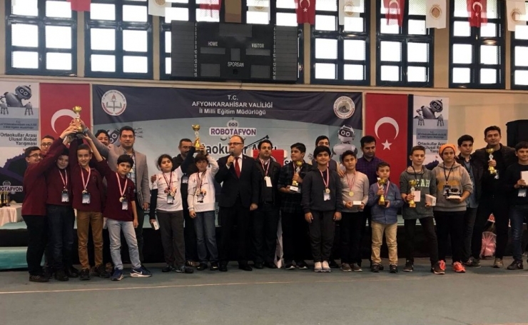 Ulusal Robot Yarışmasına Salihli Kudret Demir Damgası