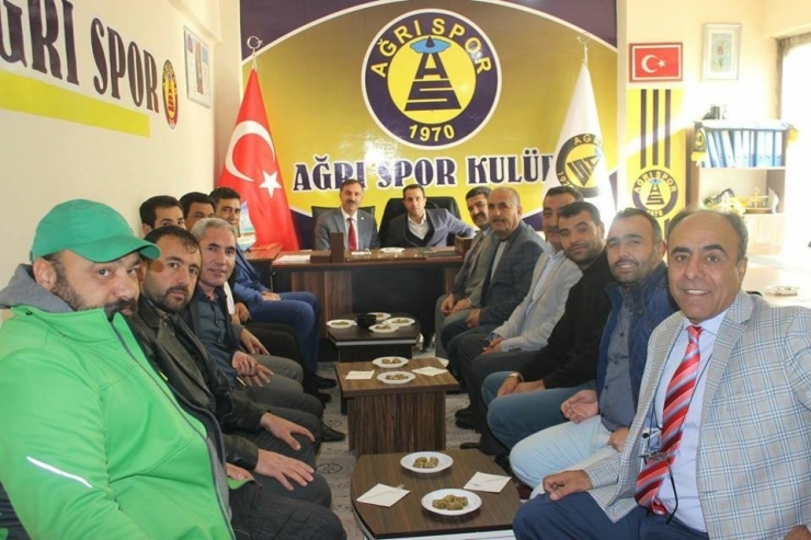 Ak Parti Ağrı İl Yönetimi Ağrı 1970 Spor Kulübünü Ziyaret Etti