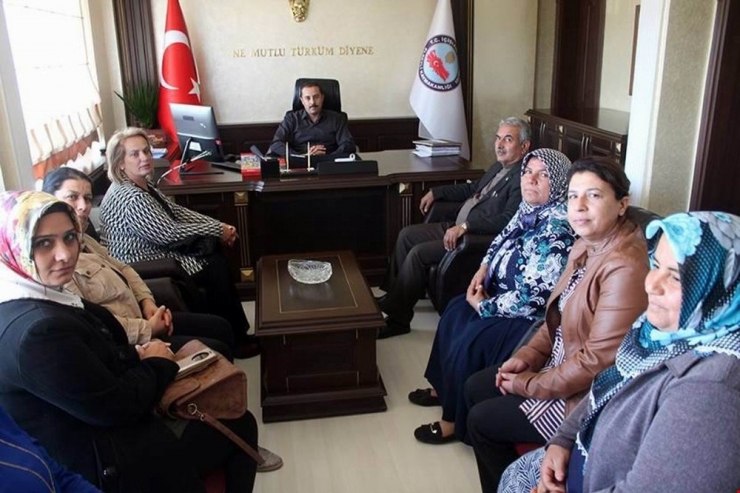 Kadın Kolları Başkanı Öztin, Kaymakam Toprak’ı Ziyaret Etti