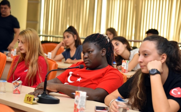 Kepezli Öğrenciler Dünyaya Açılıyor