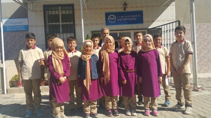 Balya’da Müftü Ata Öğrencileri Sevindirdi