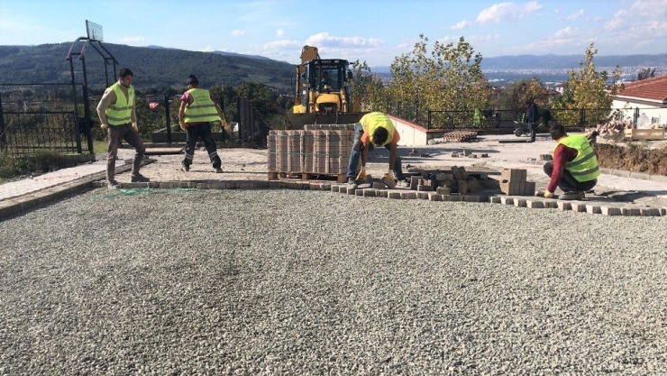 Başiskele’de Üst Yapı Çalışmaları Sürüyor