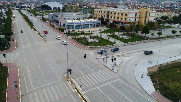 Başiskele’de Üst Yapı Çalışmaları Sürüyor