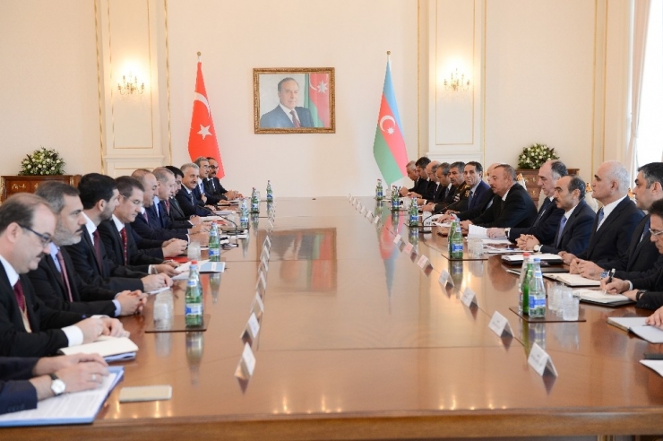 Cumhurbaşkanı Erdoğan, Azerbaycan’da Heyetlerarası Görüşmeye Katıldı