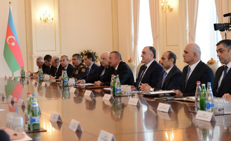 Cumhurbaşkanı Erdoğan, Azerbaycan’da Heyetlerarası Görüşmeye Katıldı