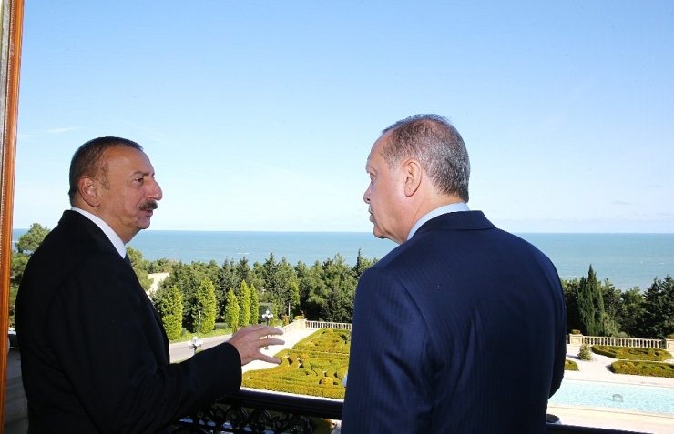 Cumhurbaşkanı Erdoğan, Aliyev İle Bir Araya Geldi