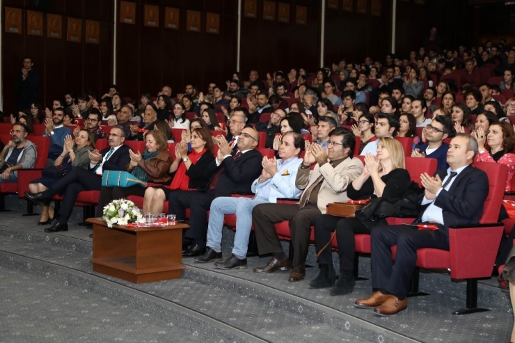 Erü Oda Orkestrası Cumhuriyet Konseri Verdi