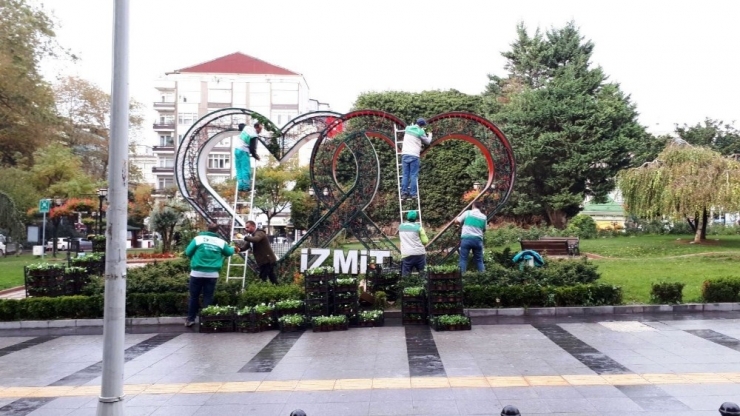 Sabri Yalım Parkına Binlerce Çiçek