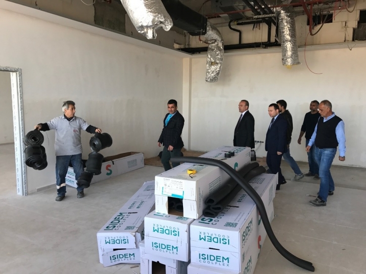 Burhaniye’de Kaymakam Öner Hastane İnşaatında İnceleme Yaptı