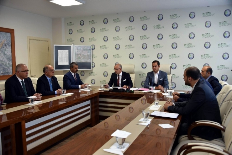 Salihli’ye Hem Isıtacak, Hem Gelir Elde Edecek İmza Atıldı