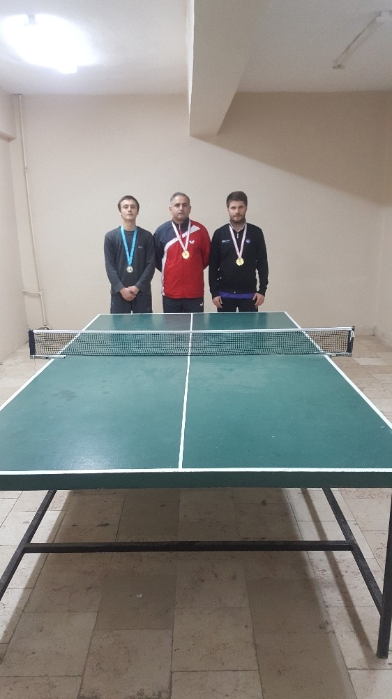 Madalya İle Döndüler