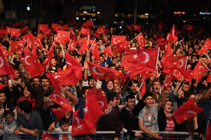 Atiye Mersinlilere Unutulmaz Bir Gece Yaşattı