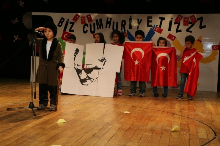 Atatürk Çocuklarından Coşkulu Cumhuriyet Bayramı Kutlaması