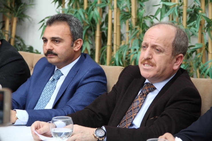 Ak Parti’den İstişare Toplantısı