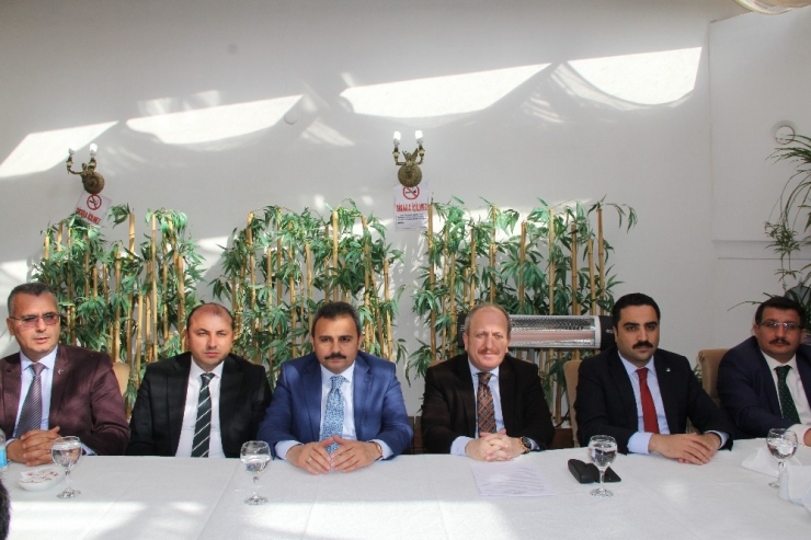 Ak Parti’den İstişare Toplantısı