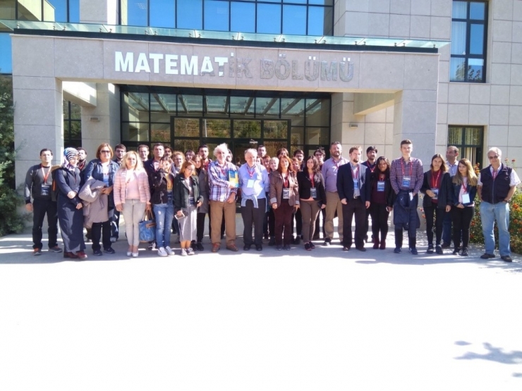 Bilecik Şeyh Edebali Üniversitesi Matematikçileri Bir Araya Getirdi