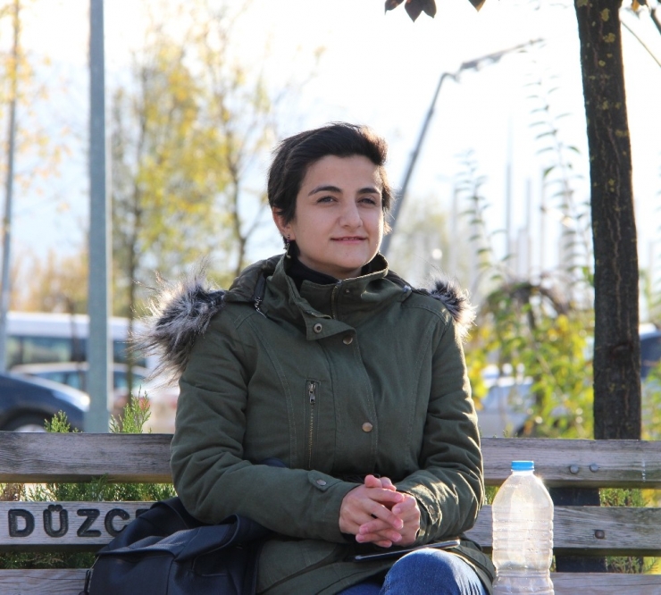 Hemşire Olmak İçin Gördüğü Derslerdeki Belirtilerden Kan Hastası Olduğunu Öğrendi