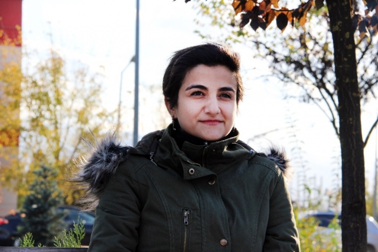 Hemşire Olmak İçin Gördüğü Derslerdeki Belirtilerden Kan Hastası Olduğunu Öğrendi