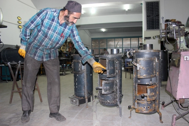 Lpg Tanklarından Soba İmal Ediyor