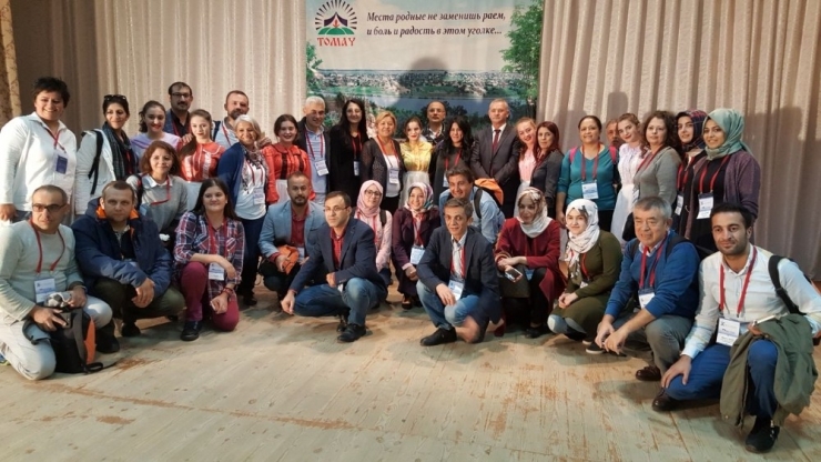 Bayraklı Kütüphaneleri Yurt Dışına Açıldı