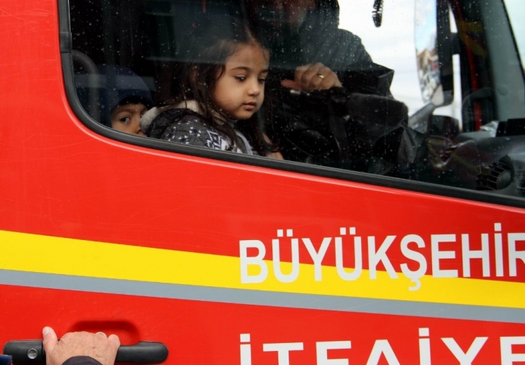 Minik Öğrenciler ‘Yangın Dede’den Eğitim Aldı