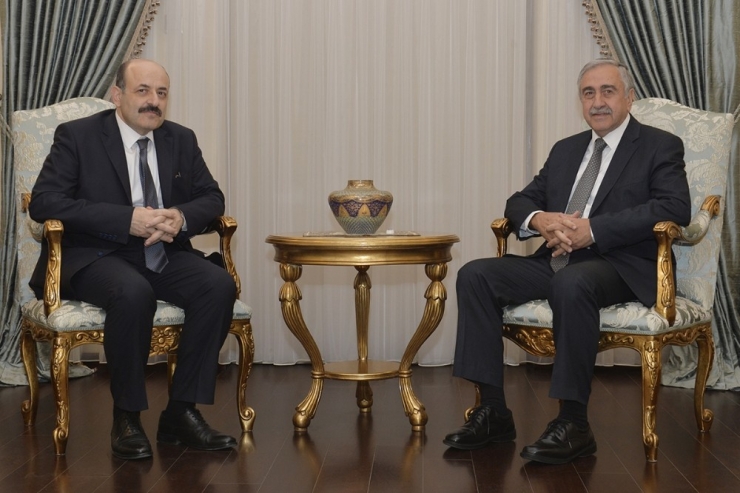 Akıncı, Yök Başkanı Saraç’ı Kabul Etti