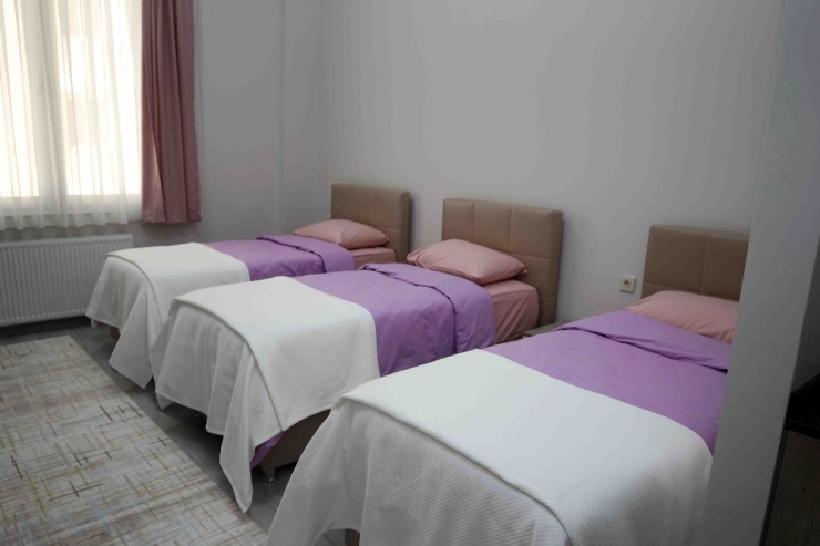 Büyükşehie’den Öğrencilere Otel Konforunda Yurt
