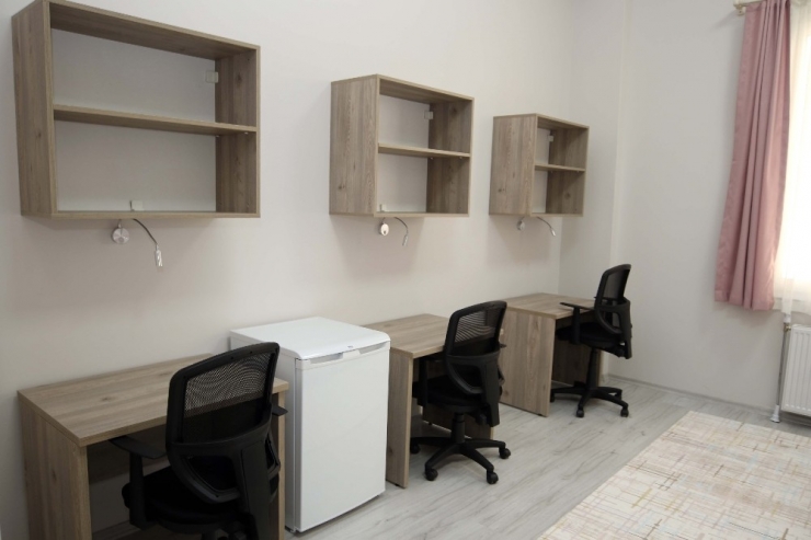 Büyükşehie’den Öğrencilere Otel Konforunda Yurt