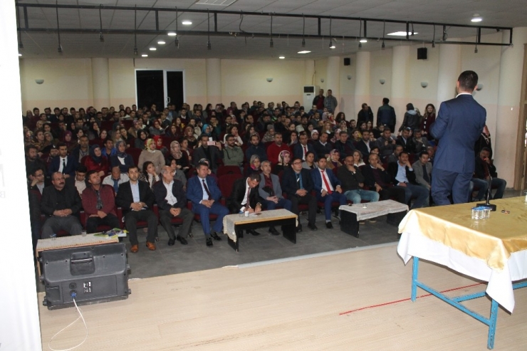 Midyat’ta Öğretmenlere Seminer Verildi