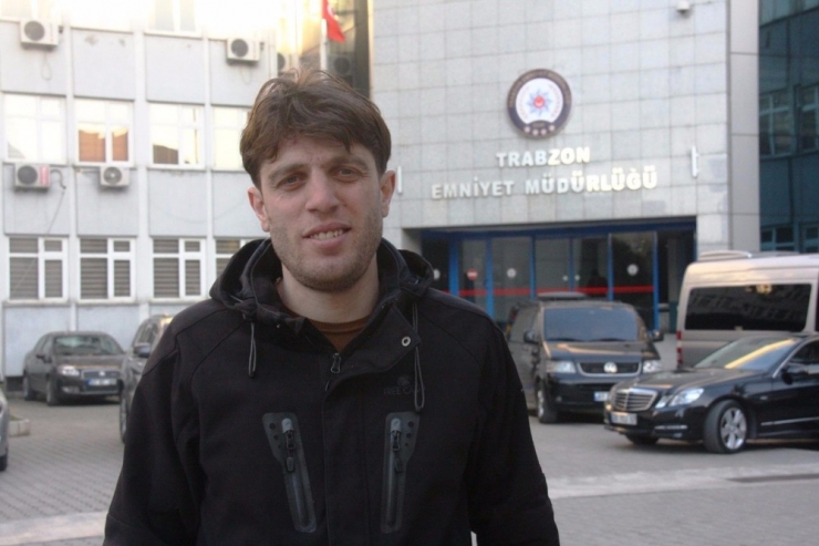 Polis Adliye Muhabiri Takip Ettiği Olayları Tiyatro Oyunu Yaptı