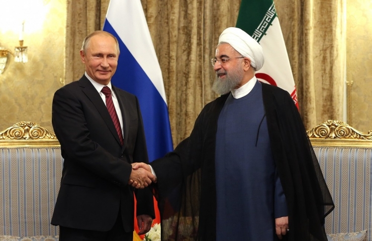Putin, Ruhani İle Görüştü