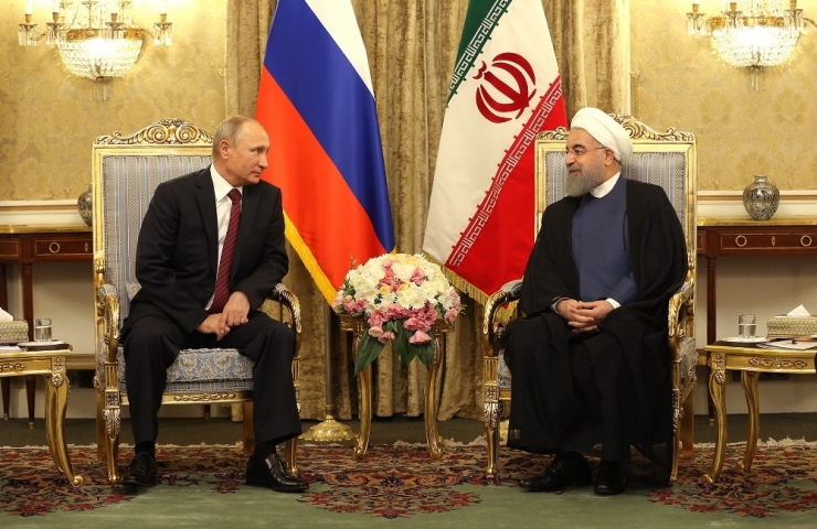 Putin, Ruhani İle Görüştü