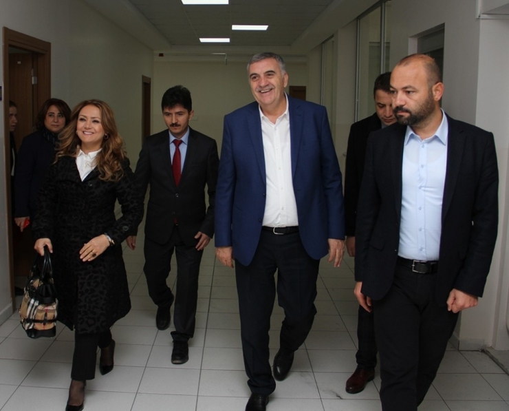 Başkan Toçoğlu: "Eğitimlerine Katkı Sunacağız"