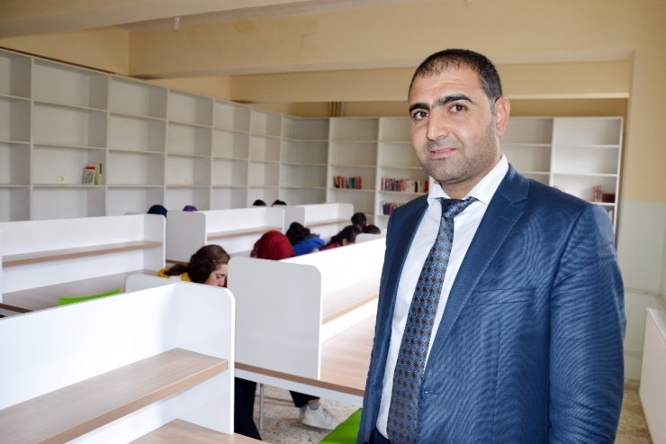 Okul Kütüphanesi Kitap Bağışı Bekliyor