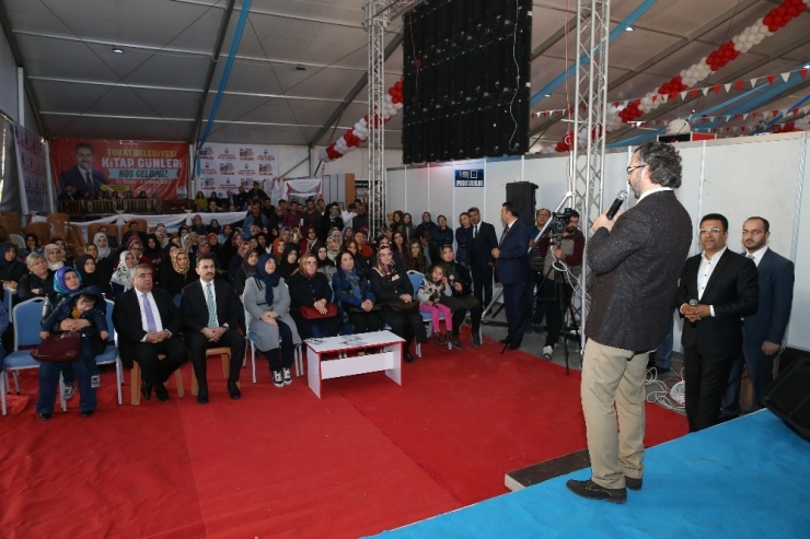 Bölgenin En Büyük Kitap Fuarına Ziyaretçi Akını