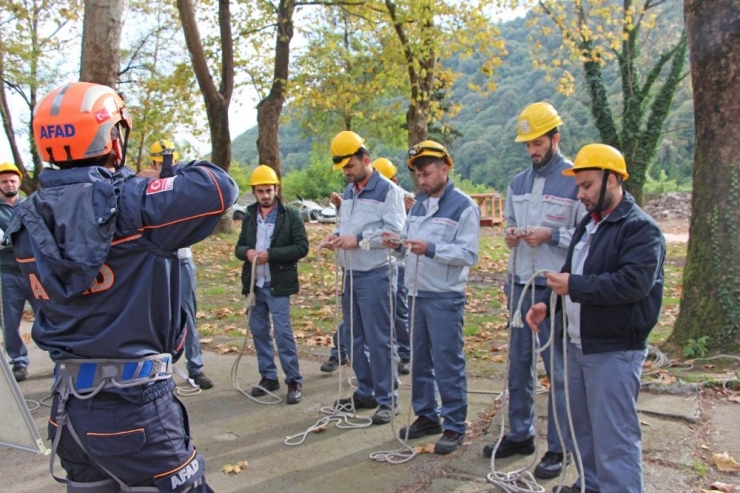 ‘Doğal Afetlerde Arama Kurtarma’ Eğitimleri Toyota Boshoku Akt Ekibine Verildi
