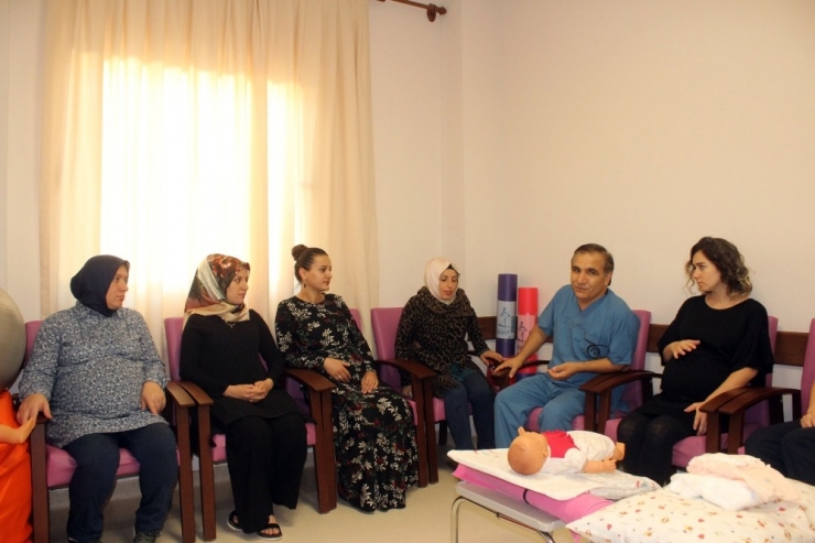 Devlet Hastanesine Gebe Bilgilendirme Sınıfı