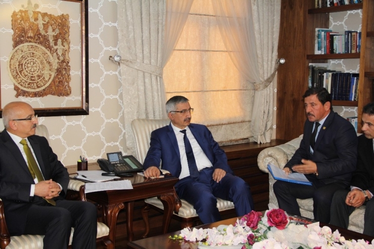 Vali Kılıç’tan Öğrenci Servisi Uyarısı