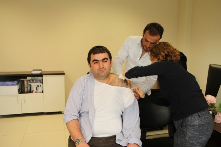 Grip Ve Soğuk Algınlığına Karşı Sağlık Personeline Aşı